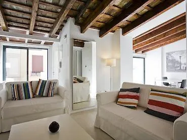 Hiedra Y Tapineria Mercado Apartment